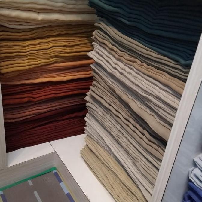 Grosir Jilbab Segi Empat Bahan Katun Paris Polosan Dan Swaroski