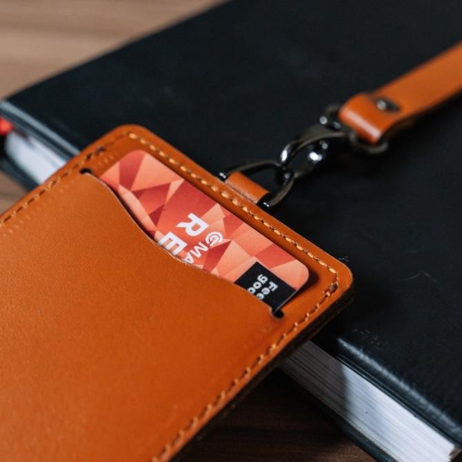 

Gantungan id Card Kulit Asli LANYARD Name Tag & Card Holder murah