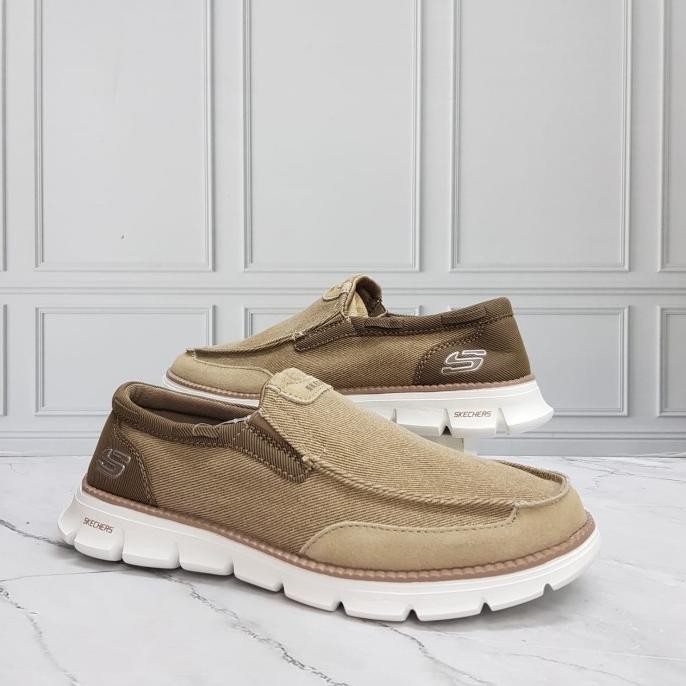 Sepatu slip on pria Skechers Classic (canvas) Imported