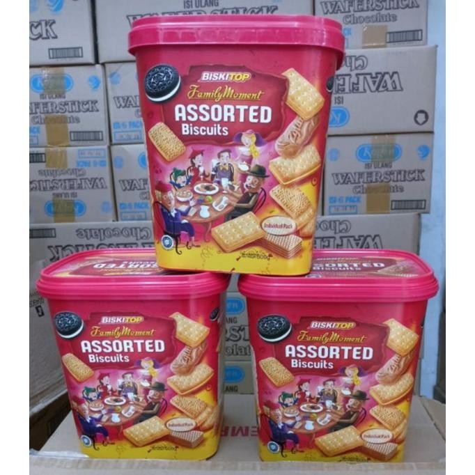 

Ryu-56 Biskitop Family Moment Assorted Biscuits - Biskuit Kaleng Lebaran - Kue Kaleng Hampers Murah Termurah