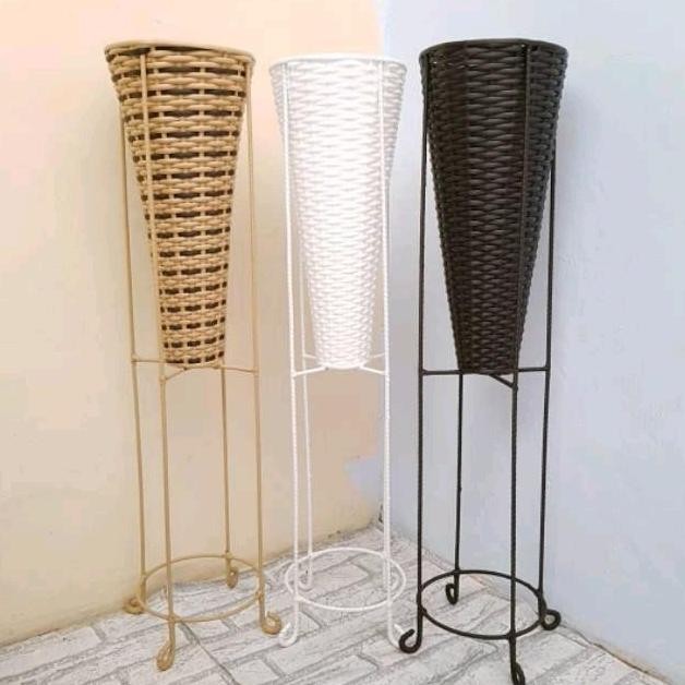 BESI 8MM  TINGGI 80cm STANDING POT / RAK BESI TANAMAN DIAMETER 18CM Rotan