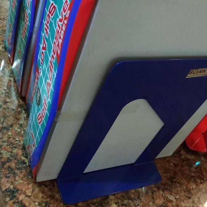 

tyS Pembatas buku besi/book end LION No. 7B (isi 2 pc)