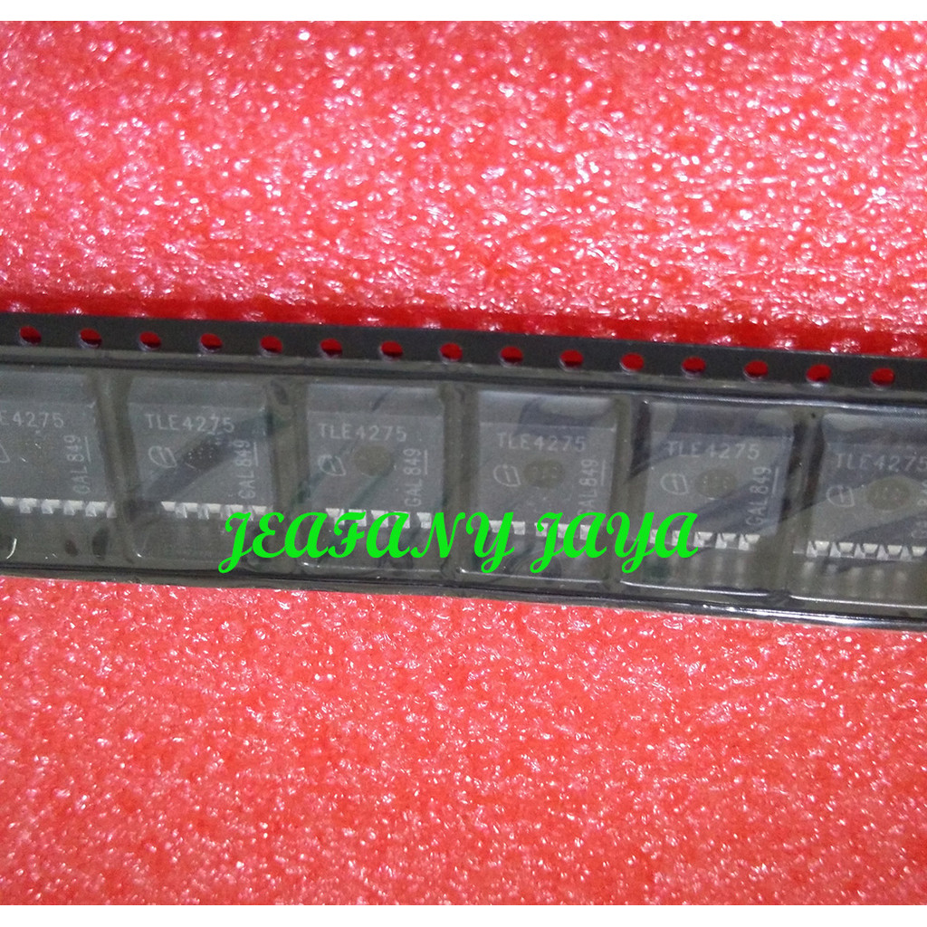 TLE4275-Q1 5-V Low Drop Fixed Voltage Regulator