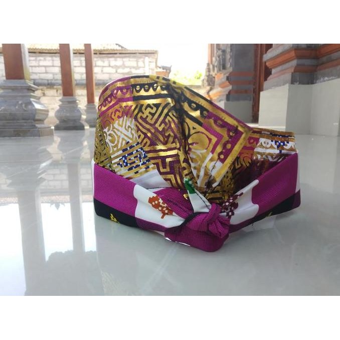 ] Udeng Jadi Hiasan Kepala Motif Kotak Kotak Udeng Topi Bali Souvenir Atribut Adat Khas Bali Abu Bir