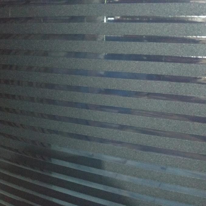 ready Fiber Pagar Motif Strip Hitam per meter