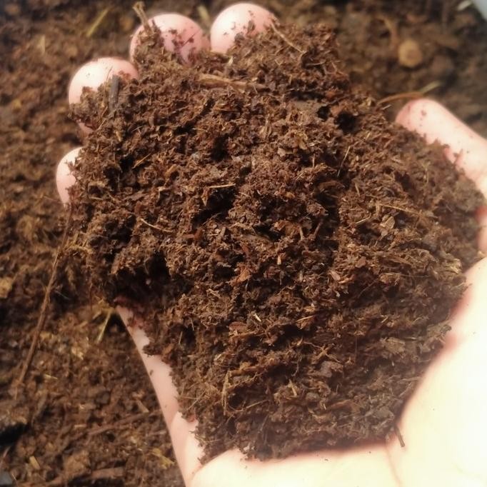 

Terlaris 200Gram Pupuk Kandang Organik Fermentasi Halus Tidak Berbau