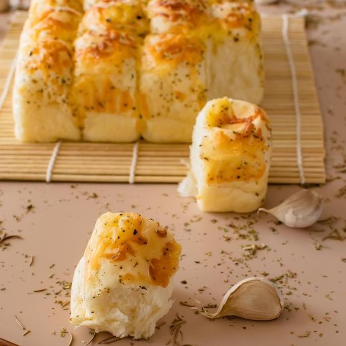 

Sale Madmilk Garlic Butter Cream Cheese (Roti Garlic/Roti Sobek Jepang)