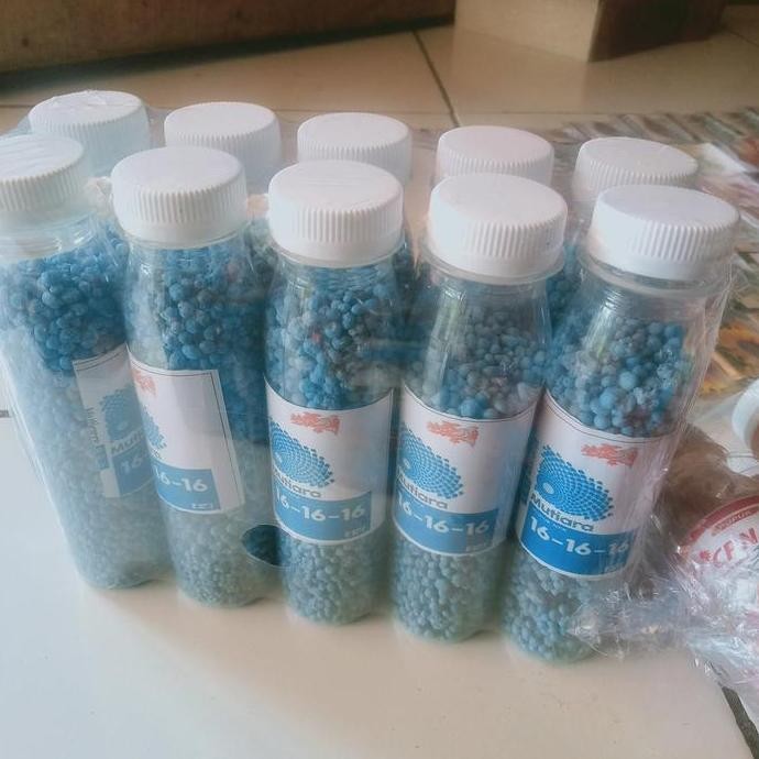 

Terlaris Npk Mutiara 16 16 16 Berat Bersih 200 Gram