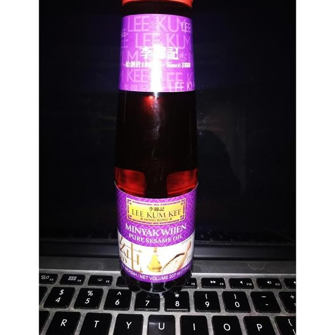 

Terlaris Lee Kum Kee Sesame Oil / Minyak Wijen 207 Ml