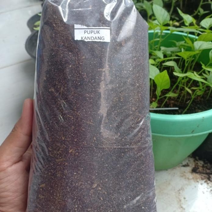 

Terlaris Pupuk Kandang Organik Halus Kemasan Repack 1 Kg