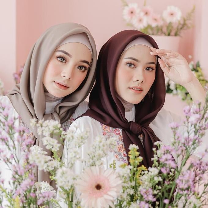 Rifanyhijab Bella Square Premium Wanita Muslim Jilbab Empat Pollycotton Plain Square Non Cod