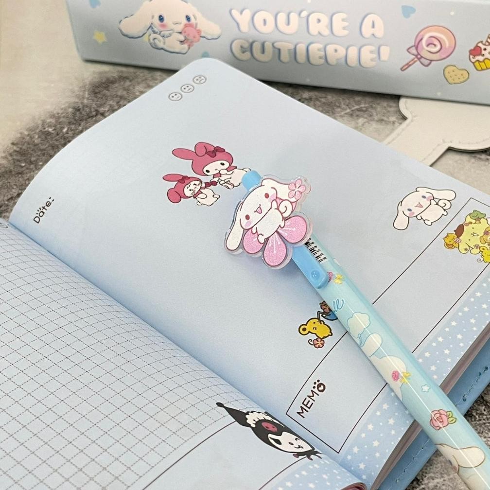 

RB Paket 2 In 1 Box Sanrio Gift Set KUROMI Buku Tulis + Pulpen Lucu Cute / Paket Box 2in1 Sanrio Imut Unik Ready Lengkap Karakter Quality Bisa Grosir Dan Cod