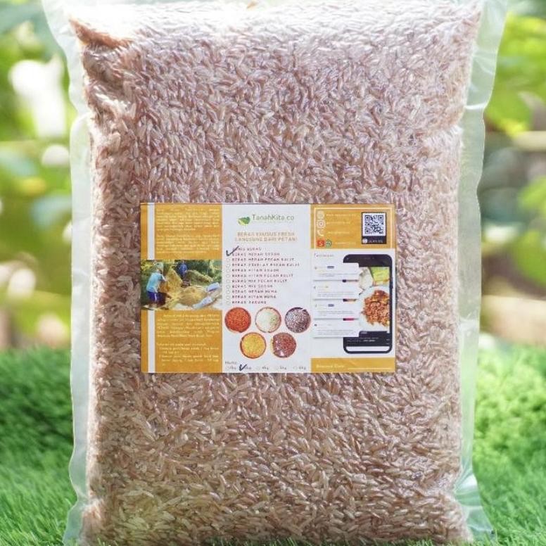 

Beras Merah Sosoh, Pulen, Enak, Empuk dan Masih Fresh dari Sawah Sendiri