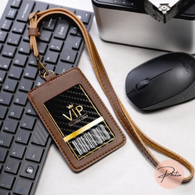 

TERMURAH DPG - ID CARD LANYARD TEMPAT ID CARD KULIT DENGAN 3 SLOT KARTU
