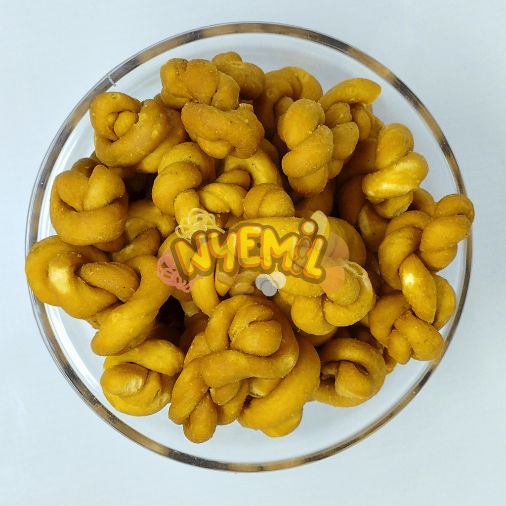 

Kue Pluntiran