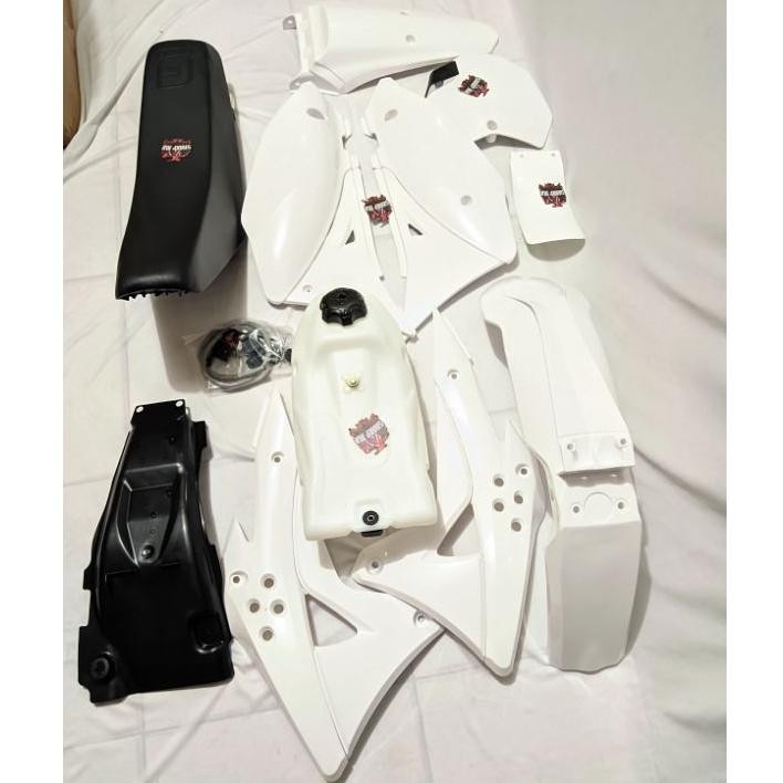 Bodyset GORDON Full Body Set KLX 150 GORDON Putih Full Tangki Hitam