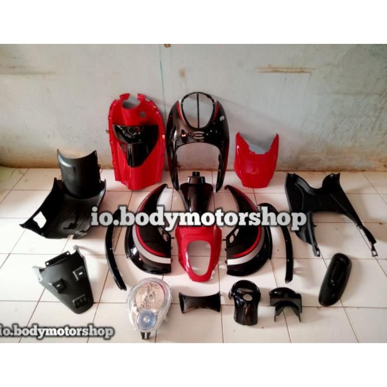 cover body full body Scoopy karbu warna hitam merah plus reflektor