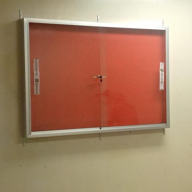 

Mading kaca pengumuman tembok , bisa pilih ukuran dan custom Kualitas Original