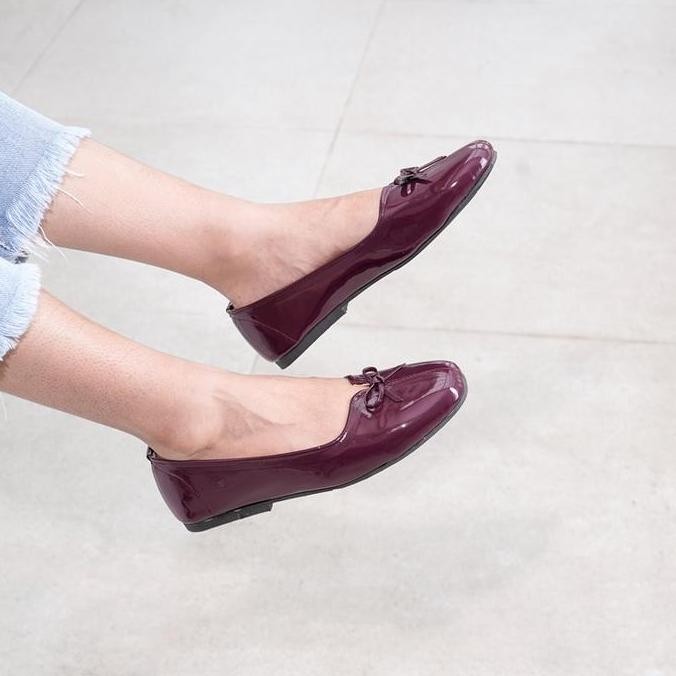 Handmadeshoesby - [Flatshoes Wanita] Flatshoes Kinas Kerja Karet Hitam