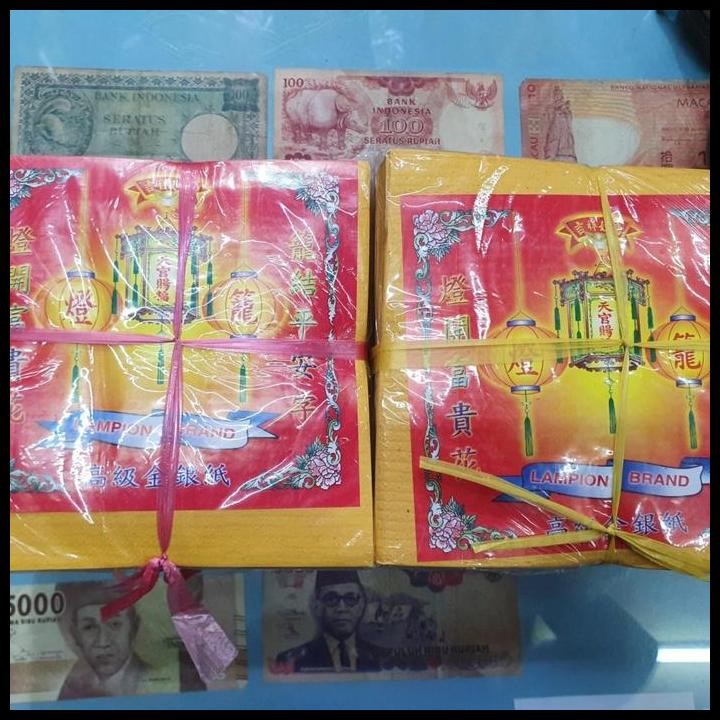 

Terlaris Kertas Perak 88 Super Uk.18X17Cm Good Quality