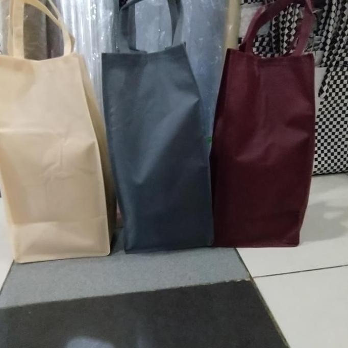 

ready tas kain spunbond buat toples dan botol isi 12 pcs terlaris dan termur