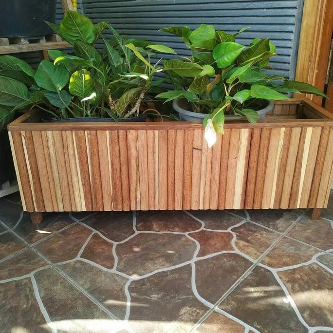 WOODEN FLOWER POT/POT BUNGA BESAR/POT KAYU PANJANG KAYU BENGKIRAI