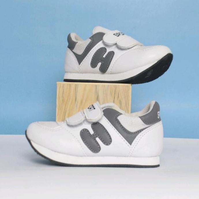 Tersedia Sepatu Sneakers Anak-Anak Alas kaki Laki-Laki Perempuan Strap Sneaker Running Sport  Fashio