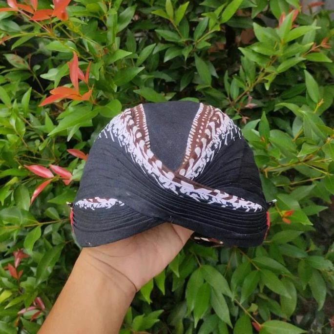 PAKET SURJAN LURIK ABU + JAROK BATIK MOTIF SIDOMUKTI PUTIH + BLANGKON LIPAT || SETELAN ADAT KHAS JOG