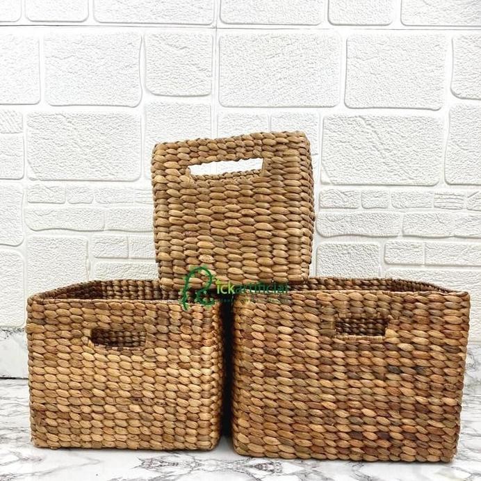 

Terlaris Set Box Storage Keranjang Kotak Penyimpanan Serbaguna Anyaman Eceng