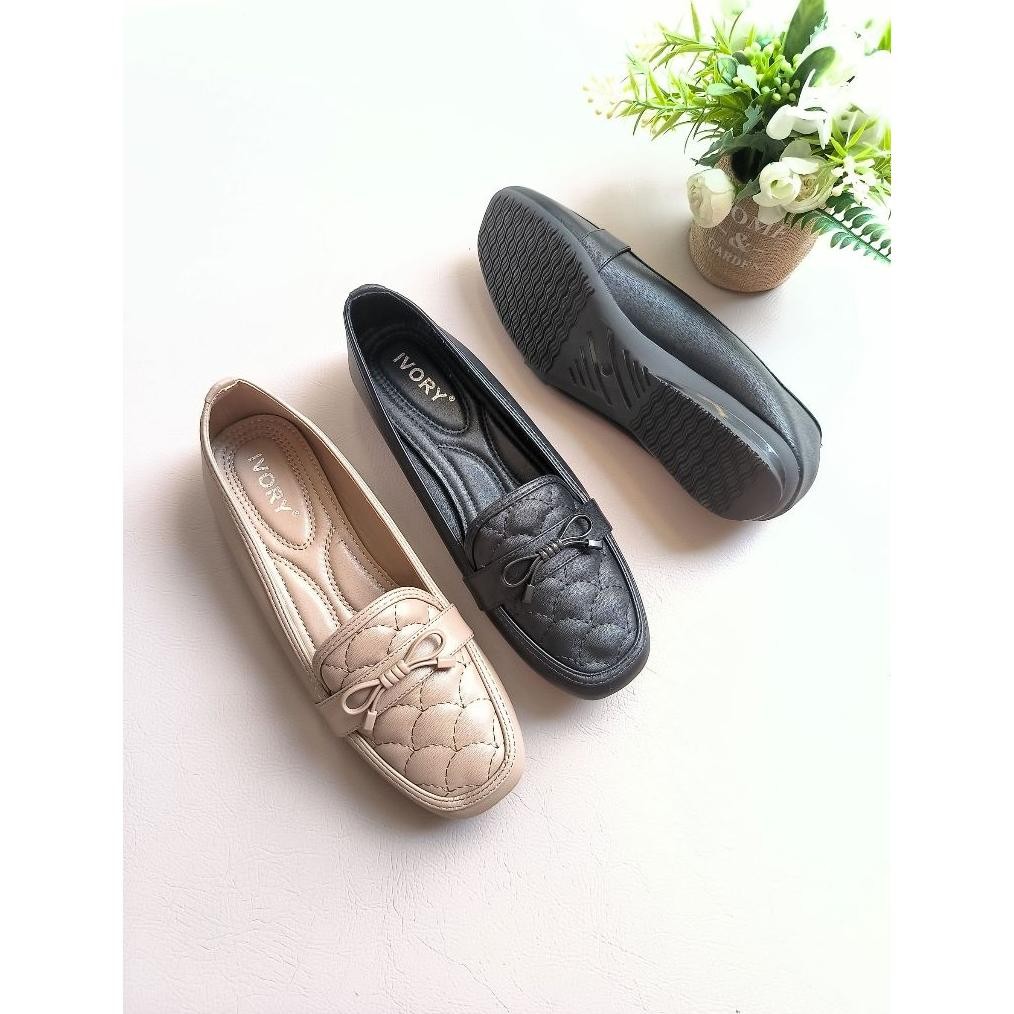 IVORY Sepatu Wanita Flat Kerja Ukuran Besar Size 41 42 43 44 Loafer B872-362