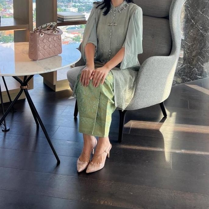 Lausboutique-Tunik Maisa Chantilly-Kebaya Modern JS