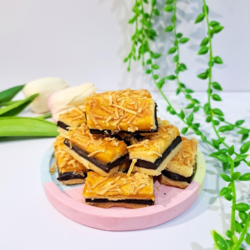 

Promo CHOCO LOVERS (Kue Kastengel Coklat, Semprit Purechoco, Semprit Coklat Klasik, Mie Sewot Pouch)
