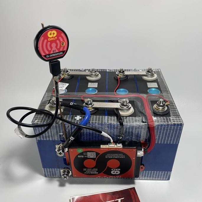 Battery Batre Lifepo4 12V 24V 48V 64V 100Ah dengan DALY BMS SMART 4S 8S 16S Bluetooth BATRE GRADE A 