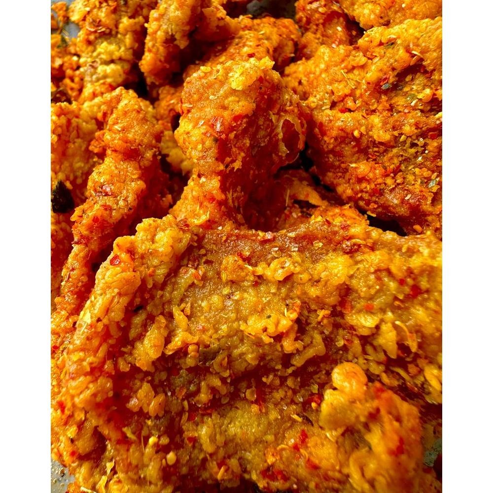 

Keripik Kulit Ayam Pedas Daun Jeruk Gurih Renyah 500gr