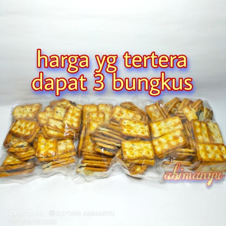 

biskuit khong guan saltcheese combo & superco broken 900 gr