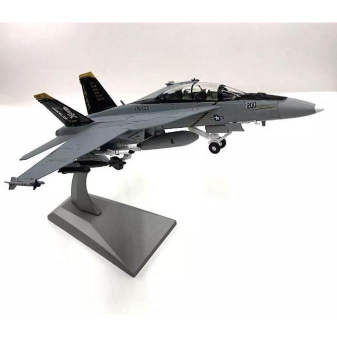 Diecast Pesawat Tempur F-18B Hornet 1/72 Jolly Rogers