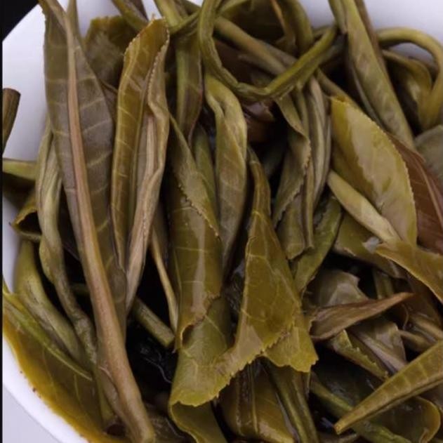 

Puerh Raw Tea Yunpin Tea "Peacock Green Brick Tea" - 200 Gr Maison Auratea