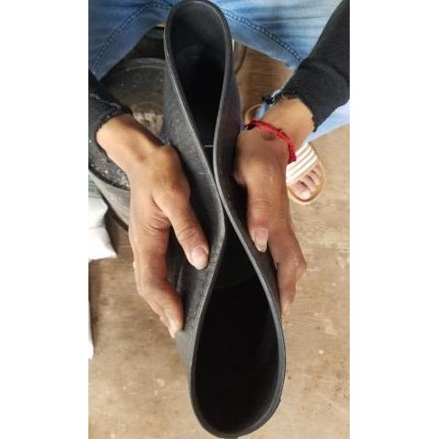 fresh Pot bunga / pot KARET 42 hitam [POT KARET LEBIH KUAT DRI POT PLASTIK]