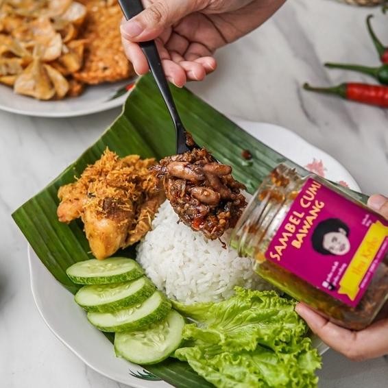 

SAMBEL CUMI BAWANG Sambal Ibu Kribo Khas Bogor (Pedas Sedang) RB10