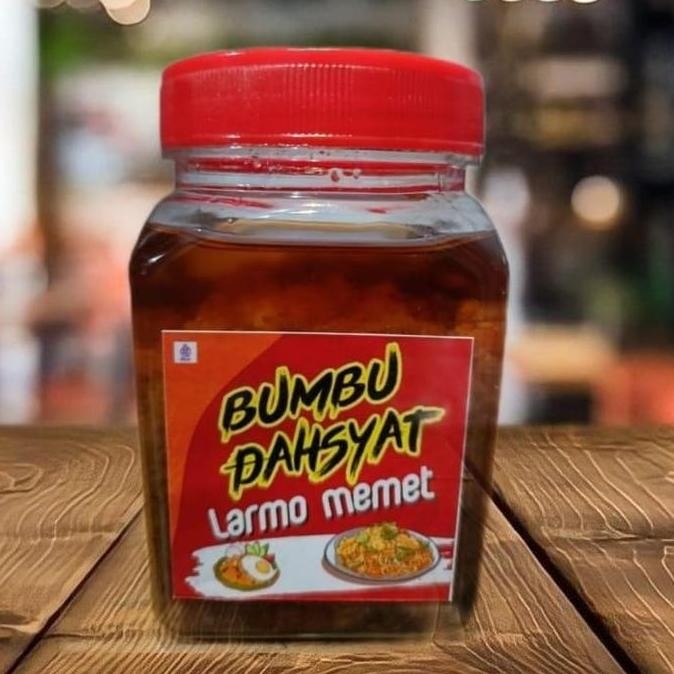 

Bumbu dahsyat larmo memet, terbuat dari bahan bumbu pilihan.cocok untuk nasi goreng,mie goreng, Kwetiaw goreng,bihun goreng FA