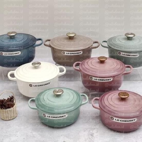NEW Le creuset original ROUND DUTCH OVEN 24cm