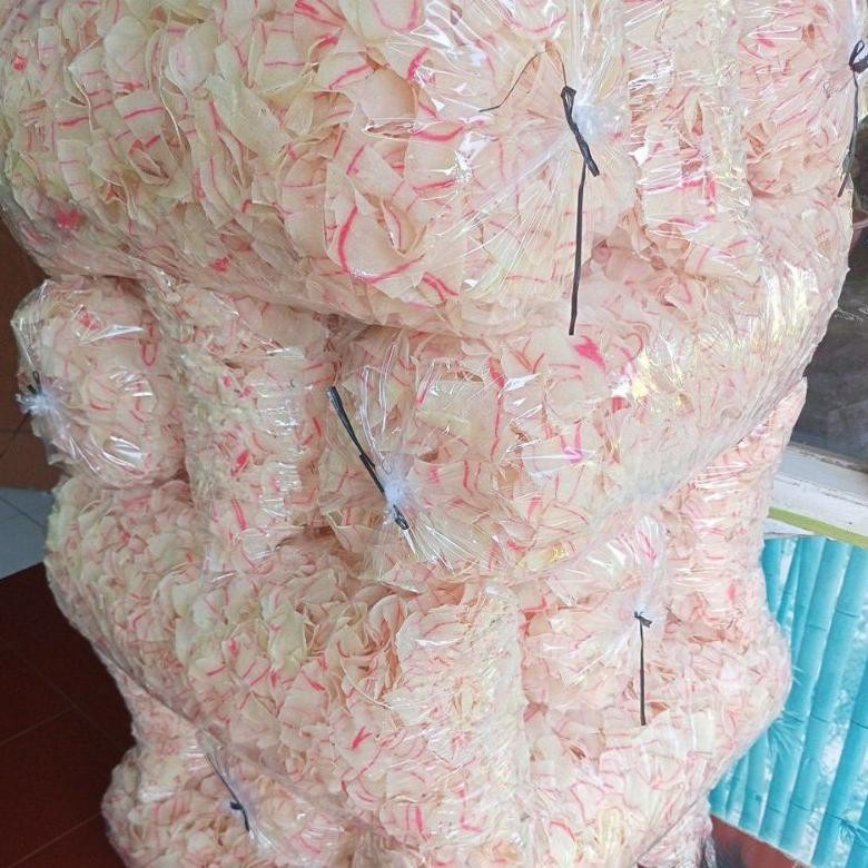 

Kerupuk Singkong Karag Mentah - 1 KILO KRUPUK SINGKONG MENTAH /SADARIA SUPER - dari Kebumen
