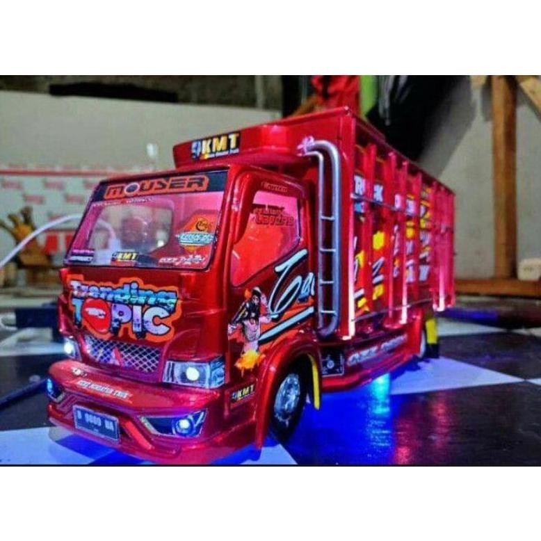 Miniatur Truk Oleng Mobil Truk Trending Topik Warna Merah ,Truk Trek Mainan Anak Flash Sale