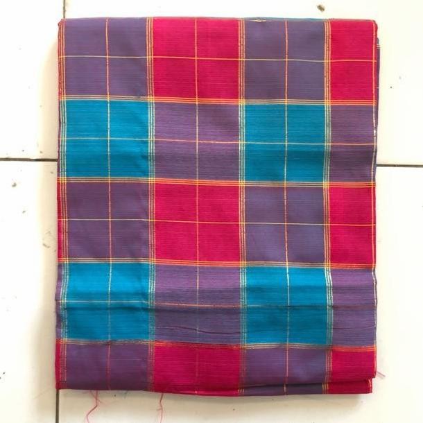 KAIN BUGIS MAKASAR / SARUNG BAJU BODO / KAIN TENUN KOTAK MAKASAR