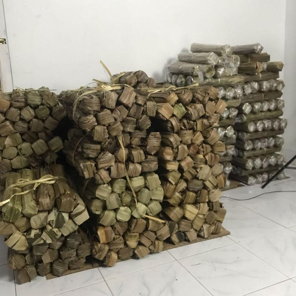 

GULA Aren 1kg 100% Dari Petani Langsung SV13