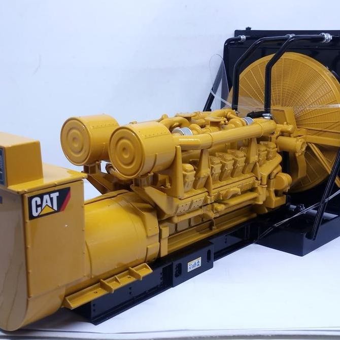 Set Generator Paket Miniatur Alat Berat CAT 3516B Skala 1:25 dari Diecast Masters