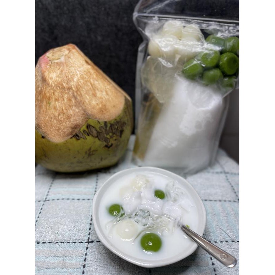 

Es Jelly Kelapa Muda - Dessert Coconut Jelly