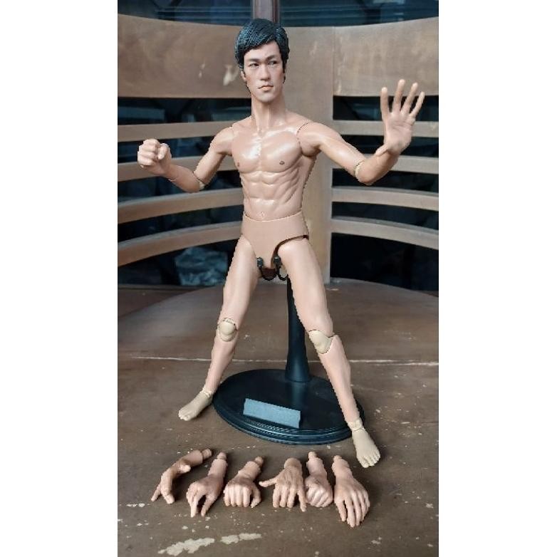 1/6 Bruce Lee Figure Enterbay like Hot Toys
