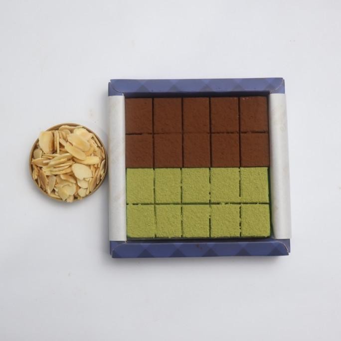 

xiujank nama chocolate mix matcha & kacang almond termurah