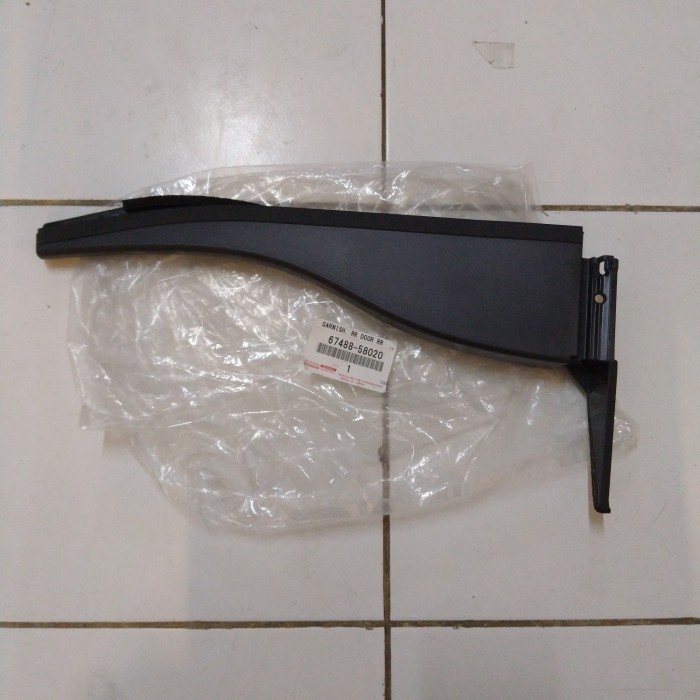 Garnish Tutup Cover Pintu Belakang New Alphard Vellfire Anh20